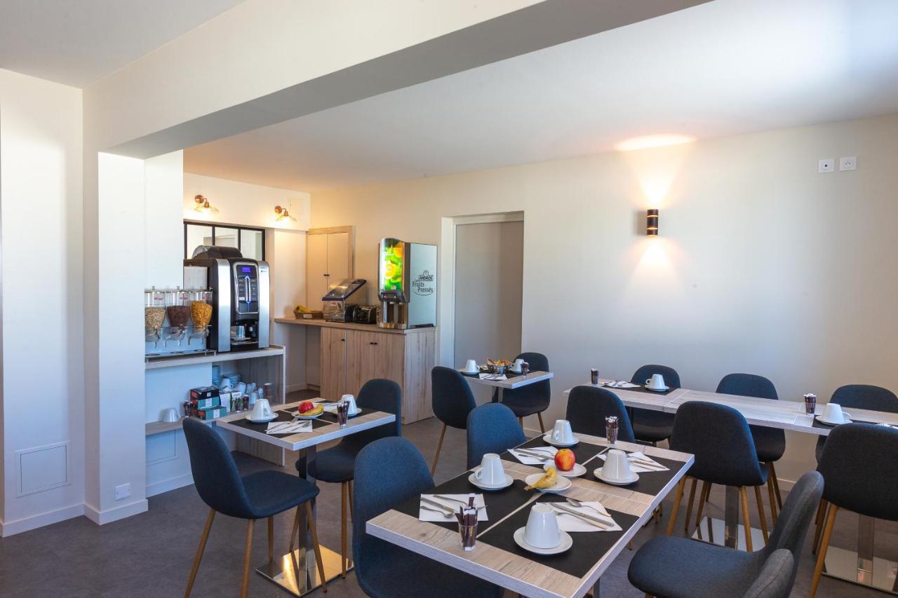 Hotel Restaurant Le Grand Large - Face A La Plage - Ile De Re Rivedoux-Plage Εξωτερικό φωτογραφία