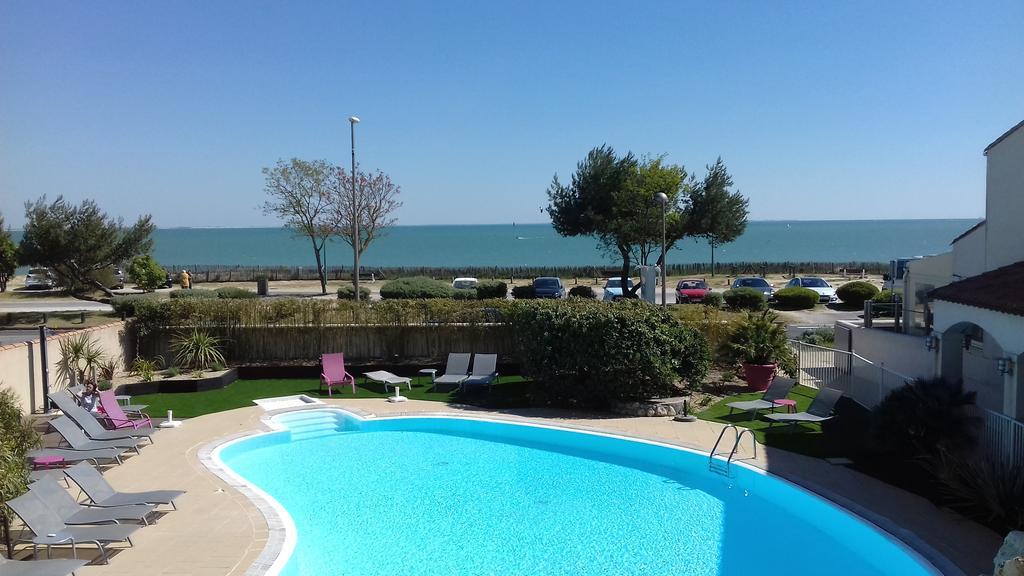 Hotel Restaurant Le Grand Large - Face A La Plage - Ile De Re Rivedoux-Plage Εξωτερικό φωτογραφία