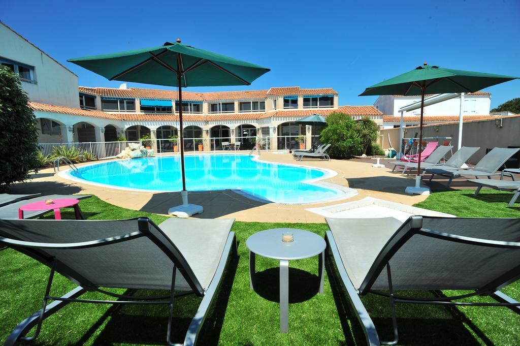 Hotel Restaurant Le Grand Large - Face A La Plage - Ile De Re Rivedoux-Plage Εξωτερικό φωτογραφία
